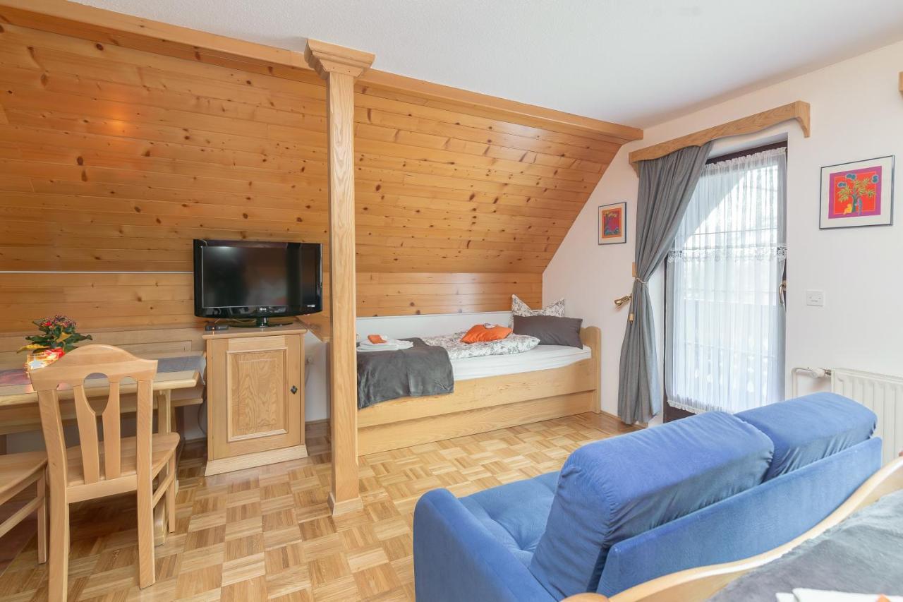 Apartments Ukanc ボーヒニ エクステリア 写真